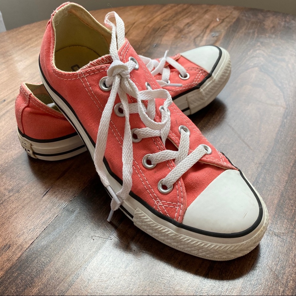 Converse Chuck Taylors OX Size 6 Carnival Pink